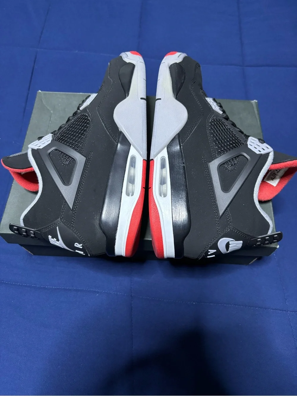 Jordan 4 Retro OG Bred 2019 Size 10.5